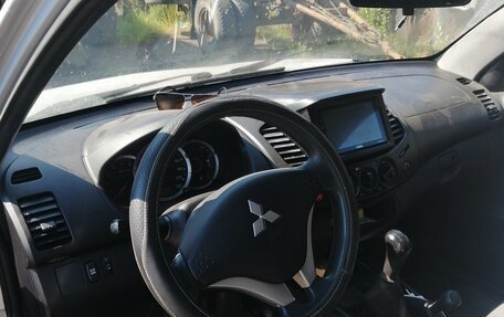 Mitsubishi L200 IV рестайлинг, 2014 год, 1 470 000 рублей, 7 фотография