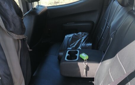 Mitsubishi L200 IV рестайлинг, 2014 год, 1 470 000 рублей, 8 фотография