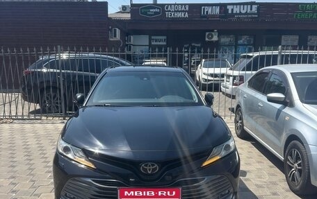 Toyota Camry, 2018 год, 3 050 000 рублей, 1 фотография
