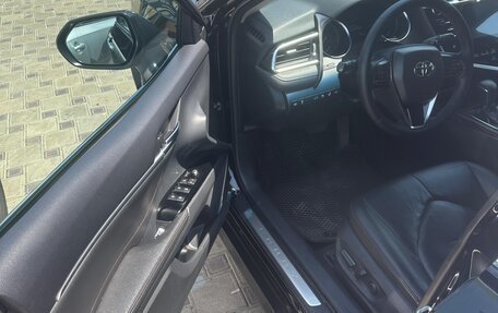 Toyota Camry, 2018 год, 3 050 000 рублей, 6 фотография