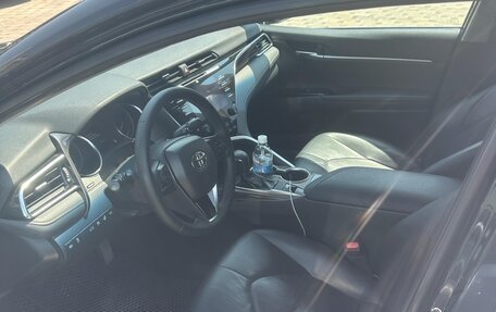 Toyota Camry, 2018 год, 3 050 000 рублей, 7 фотография