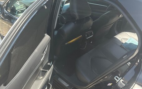 Toyota Camry, 2018 год, 3 050 000 рублей, 10 фотография