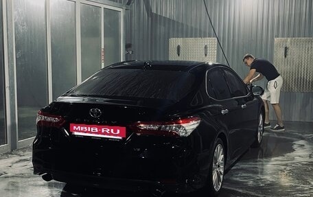 Toyota Camry, 2018 год, 3 050 000 рублей, 14 фотография