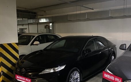 Toyota Camry, 2018 год, 3 050 000 рублей, 16 фотография