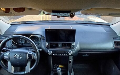 Toyota Land Cruiser Prado 150 рестайлинг 2, 2013 год, 2 950 000 рублей, 6 фотография