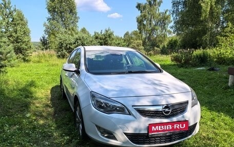 Opel Astra J, 2011 год, 1 000 000 рублей, 3 фотография