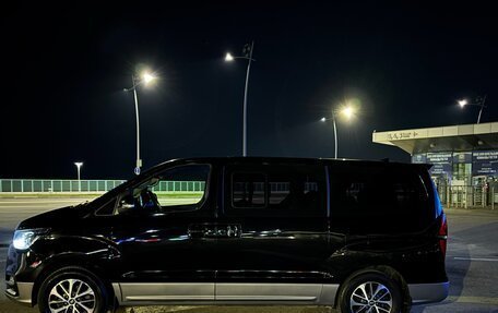 Hyundai Grand Starex Grand Starex I рестайлинг 2, 2019 год, 4 150 000 рублей, 5 фотография