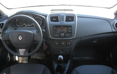 Renault Logan II, 2018 год, 1 020 000 рублей, 19 фотография