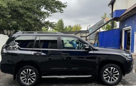 Toyota Land Cruiser Prado 150 рестайлинг 2, 2021 год, 6 200 000 рублей, 7 фотография