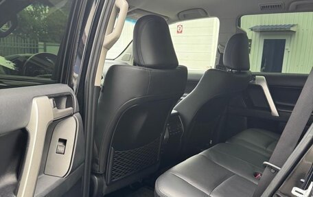 Toyota Land Cruiser Prado 150 рестайлинг 2, 2021 год, 6 200 000 рублей, 12 фотография