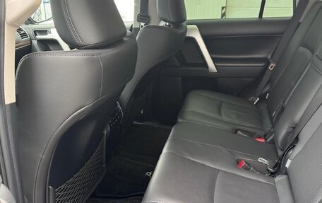Toyota Land Cruiser Prado 150 рестайлинг 2, 2021 год, 6 200 000 рублей, 13 фотография