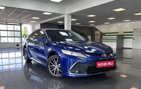 Toyota Camry, 2021 год, 3 195 000 рублей, 5 фотография