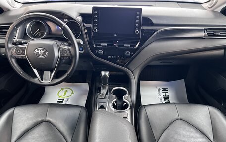 Toyota Camry, 2021 год, 3 195 000 рублей, 11 фотография