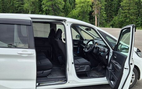 Honda Freed II, 2018 год, 1 520 000 рублей, 10 фотография