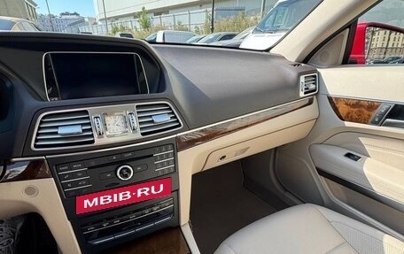 Mercedes-Benz E-Класс, 2015 год, 2 900 000 рублей, 18 фотография