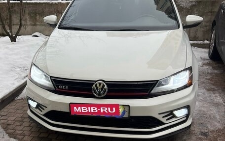 Volkswagen Jetta VI, 2017 год, 1 800 000 рублей, 6 фотография