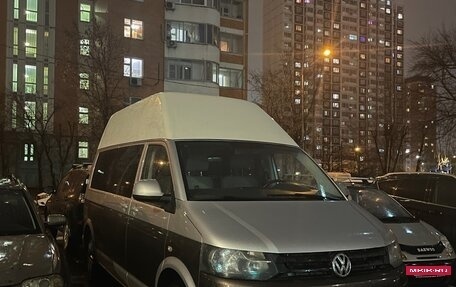 Volkswagen Transporter T5 рестайлинг, 2013 год, 2 800 000 рублей, 2 фотография