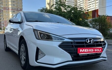 Hyundai Elantra VI рестайлинг, 2019 год, 1 380 000 рублей, 3 фотография