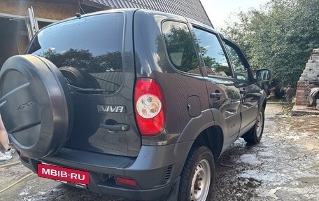 Chevrolet Niva I рестайлинг, 2016 год, 800 000 рублей, 5 фотография