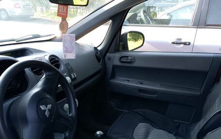 Mitsubishi Colt VI рестайлинг, 2006 год, 280 000 рублей, 11 фотография