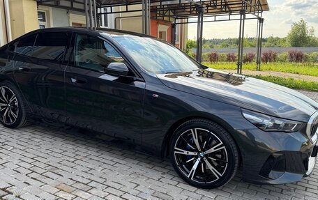 BMW 5 серия, 2024 год, 8 099 000 рублей, 3 фотография