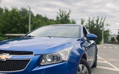 Chevrolet Cruze II, 2011 год, 680 000 рублей, 3 фотография