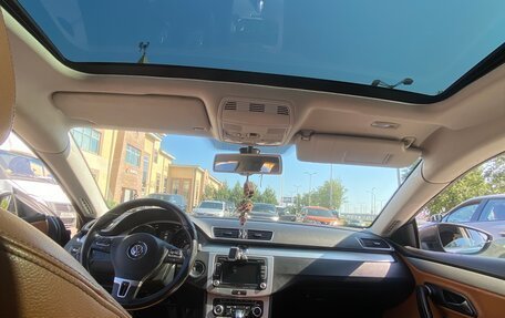 Volkswagen Passat CC I рестайлинг, 2011 год, 1 400 000 рублей, 39 фотография
