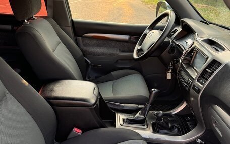 Toyota Land Cruiser Prado 120 рестайлинг, 2005 год, 1 680 000 рублей, 9 фотография
