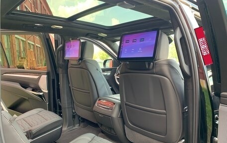 Cadillac Escalade V, 2025 год, 20 050 000 рублей, 12 фотография