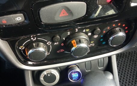 Renault Duster I рестайлинг, 2012 год, 980 000 рублей, 13 фотография