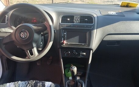 Volkswagen Polo VI (EU Market), 2011 год, 650 000 рублей, 5 фотография