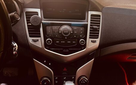 Chevrolet Cruze II, 2011 год, 750 000 рублей, 13 фотография