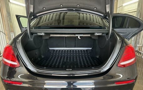 Mercedes-Benz E-Класс, 2018 год, 3 200 000 рублей, 7 фотография