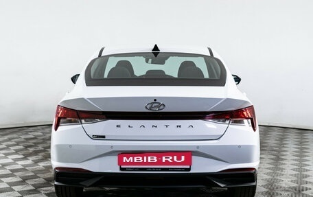 Hyundai Elantra, 2022 год, 2 150 000 рублей, 6 фотография