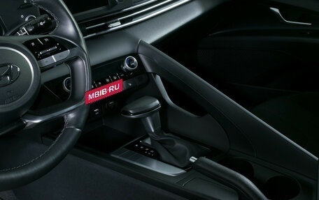 Hyundai Elantra, 2022 год, 2 150 000 рублей, 15 фотография