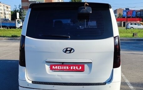 Hyundai Grand Starex Grand Starex I рестайлинг 2, 2014 год, 2 750 000 рублей, 3 фотография