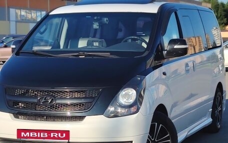 Hyundai Grand Starex Grand Starex I рестайлинг 2, 2014 год, 2 750 000 рублей, 2 фотография