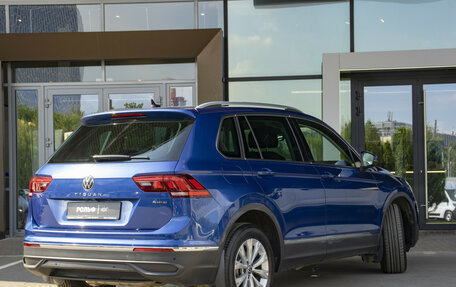 Volkswagen Tiguan II, 2020 год, 2 764 000 рублей, 28 фотография