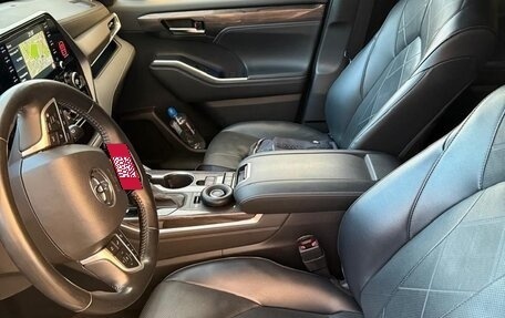 Toyota Highlander, 2022 год, 6 190 000 рублей, 6 фотография