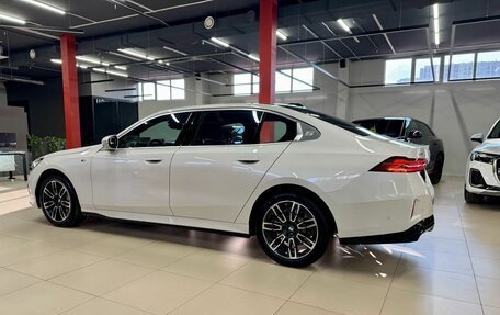 BMW 5 серия, 2024 год, 7 840 000 рублей, 14 фотография