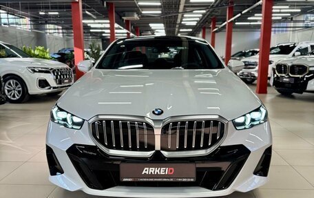 BMW 5 серия, 2024 год, 7 840 000 рублей, 16 фотография