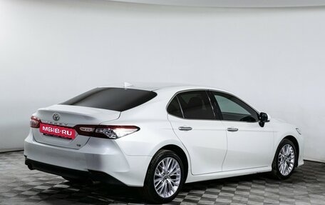 Toyota Camry, 2020 год, 3 320 000 рублей, 5 фотография