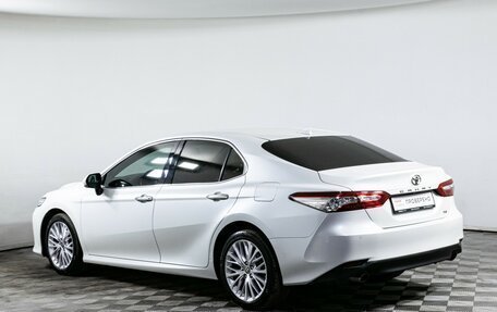 Toyota Camry, 2020 год, 3 320 000 рублей, 7 фотография