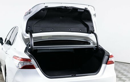 Toyota Camry, 2020 год, 3 320 000 рублей, 9 фотография