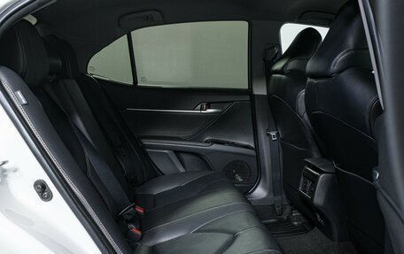 Toyota Camry, 2020 год, 3 320 000 рублей, 12 фотография