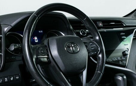Toyota Camry, 2020 год, 3 320 000 рублей, 14 фотография