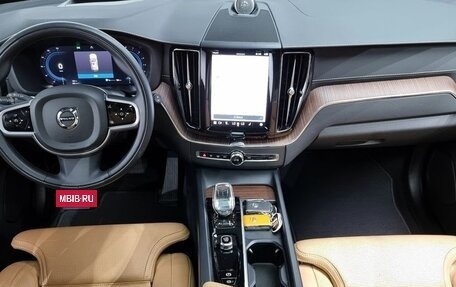 Volvo XC60 II, 2022 год, 4 249 000 рублей, 9 фотография