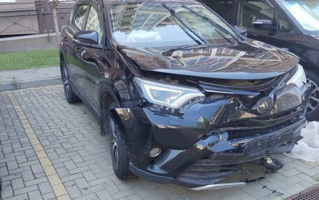 Toyota RAV4, 2015 год, 1 700 000 рублей, 7 фотография
