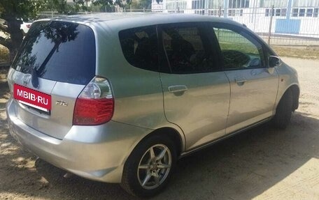 Honda Fit III, 2005 год, 315 000 рублей, 4 фотография