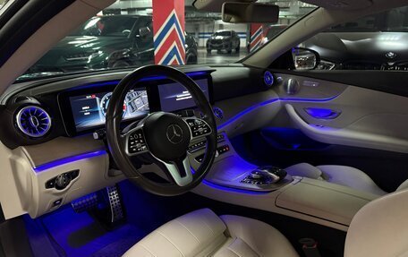 Mercedes-Benz E-Класс, 2019 год, 3 890 000 рублей, 6 фотография